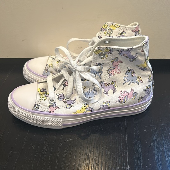 *NEW* Girls Converse Chuck Taylor, unicorn collection high tops - size 1 - Picture 4 of 11